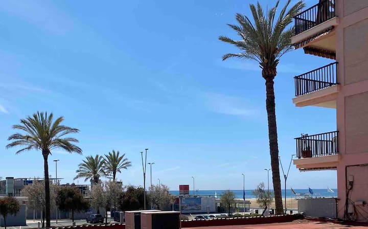 Apartment On The Seafront In Segur De Calafell - Cubelles
