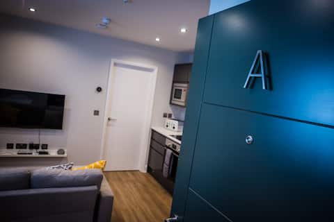 Central Abergavenny 1-bed Renovated Apartment