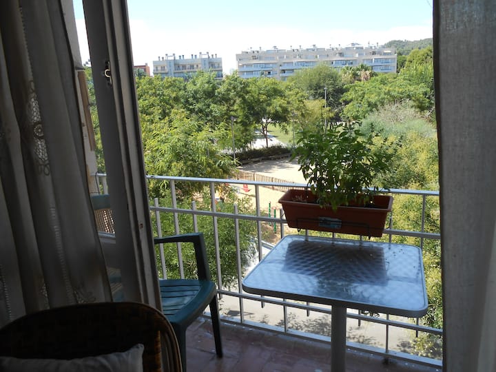 Private room 1 near Bcn