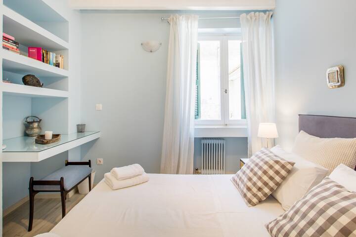 Athenian House in Plaka | Athenian Homes gallery image 4