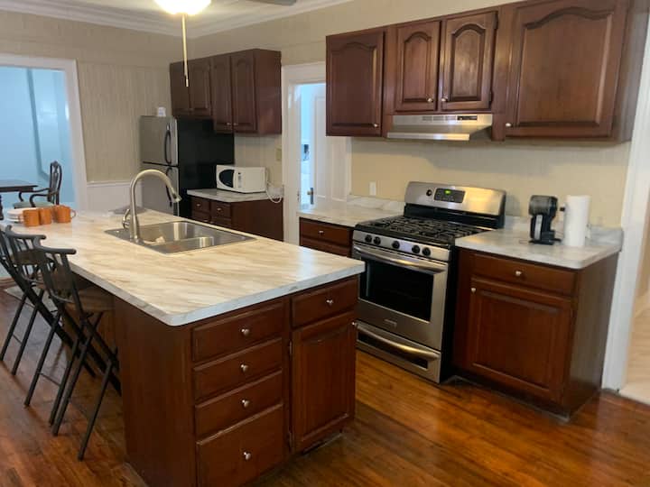 Clean/ Beautiful 4 Bedroom, 2 Bath, Huge Kitchen. - Rochester, NY