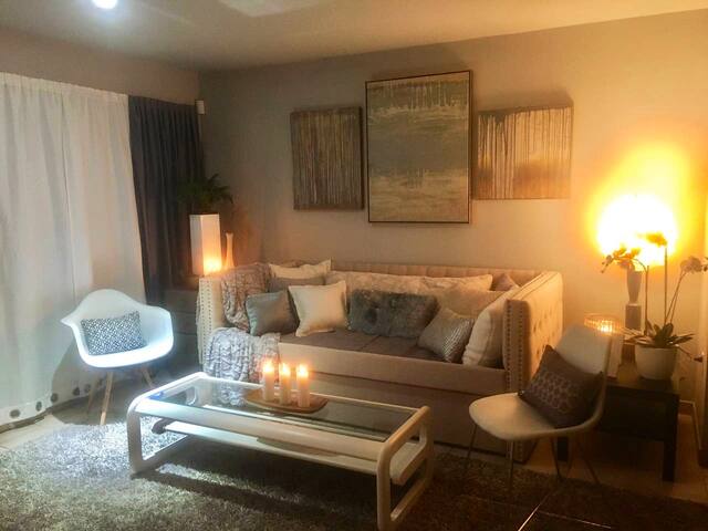 Private 1B/1Bath w/private entry,5 min to Airport