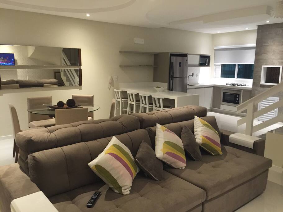 Sala e cozinha e comedor