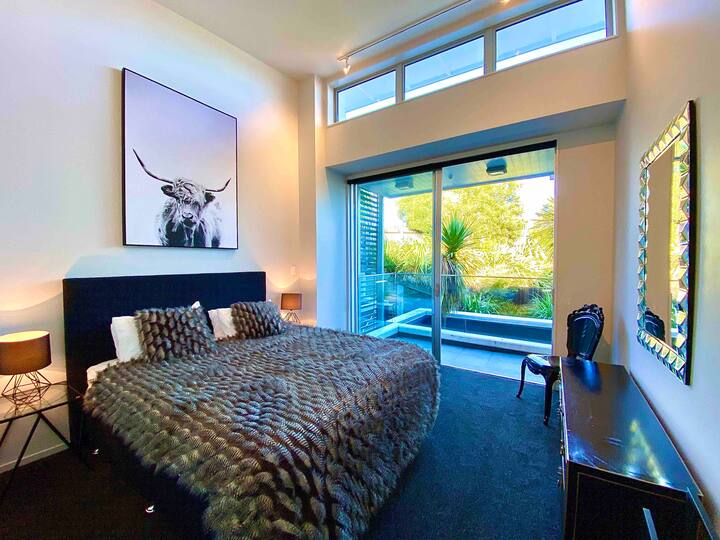 Spálňa na poschodí 1