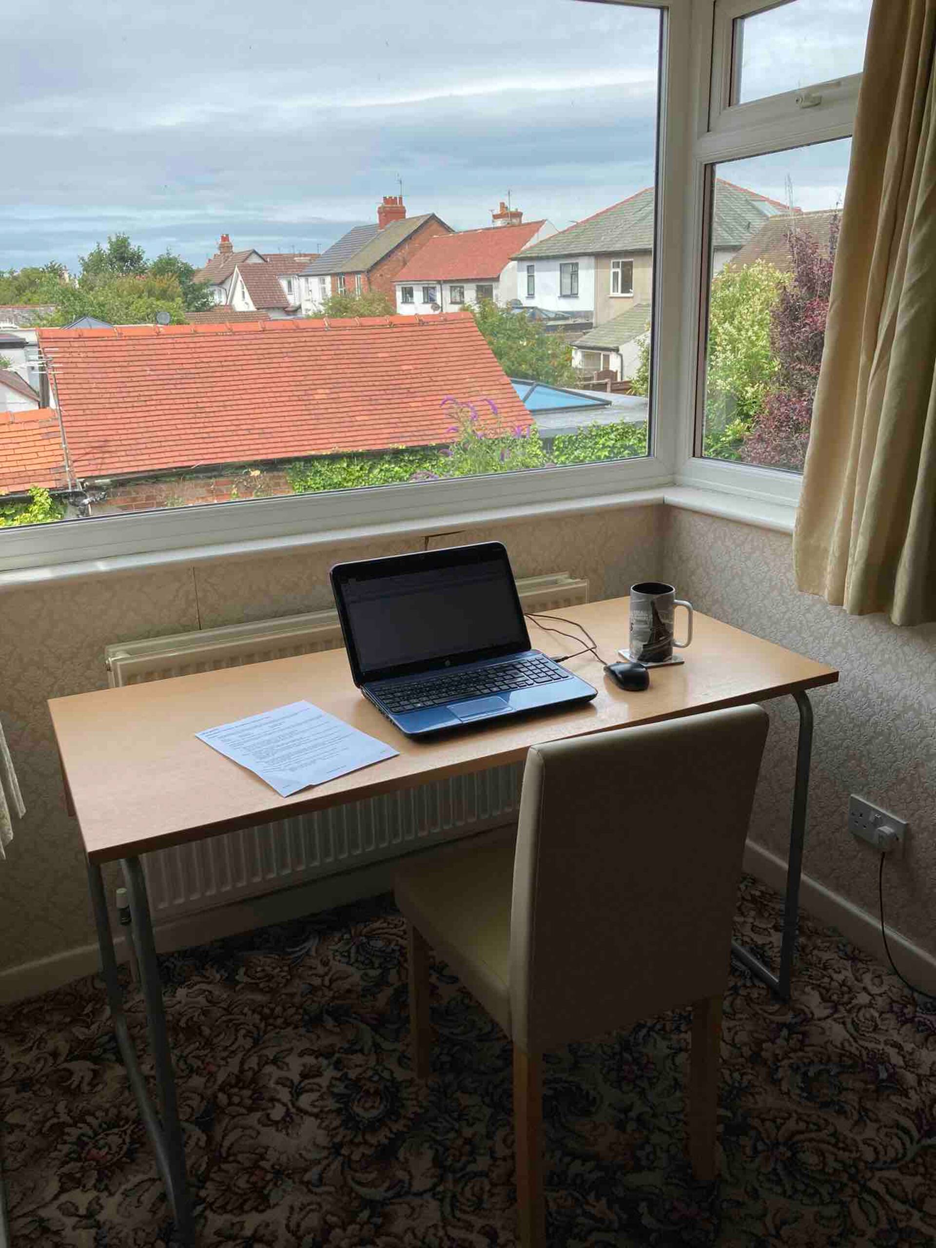 Quiet, self-contained flat with parking — foto 5