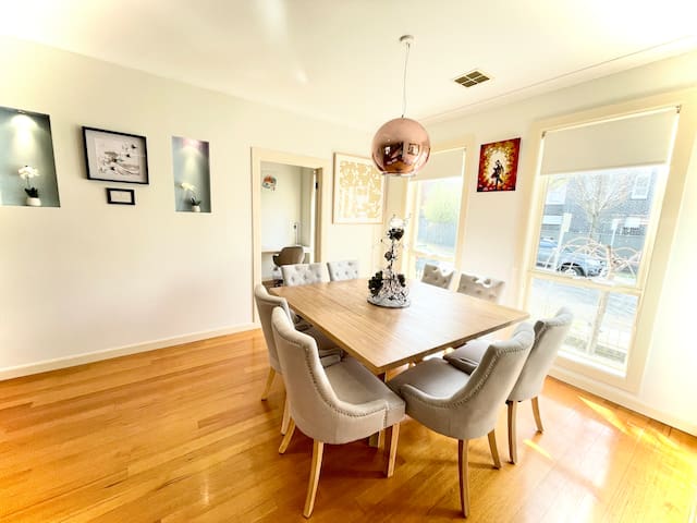 Waterside Place – Upscale River Precinct gallery image 5