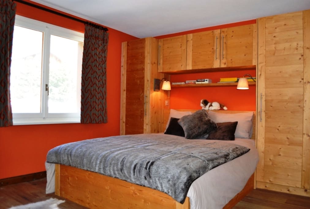 Master Double Bedroom With EnSuite Shower Room