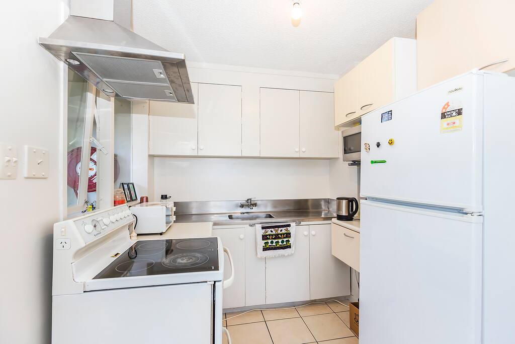 Fully kitted Kitchen