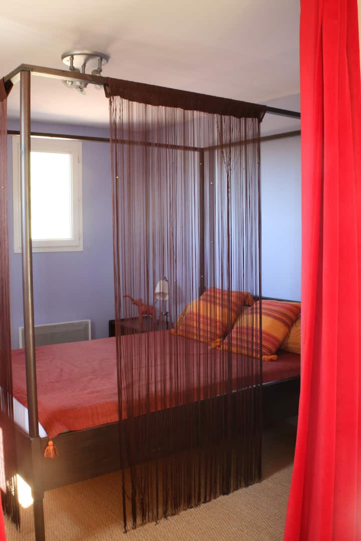 Afrikaanse kamer op de eerste verdieping