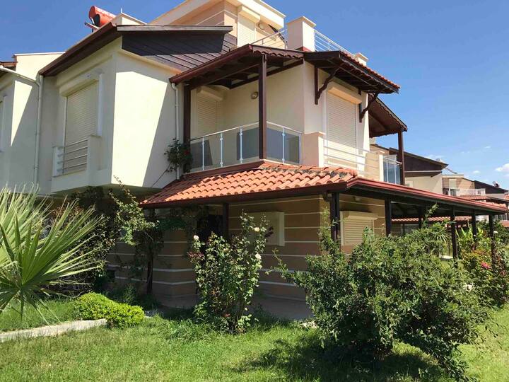 kusadasi davutlar sahil sitelerinde luks villa kusadasi sehrinde kiralik villalar aydin turkiye