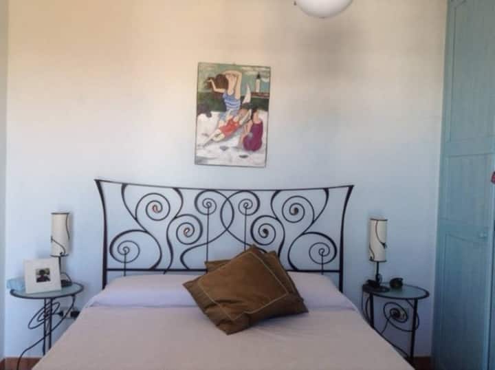Interno camera con vista