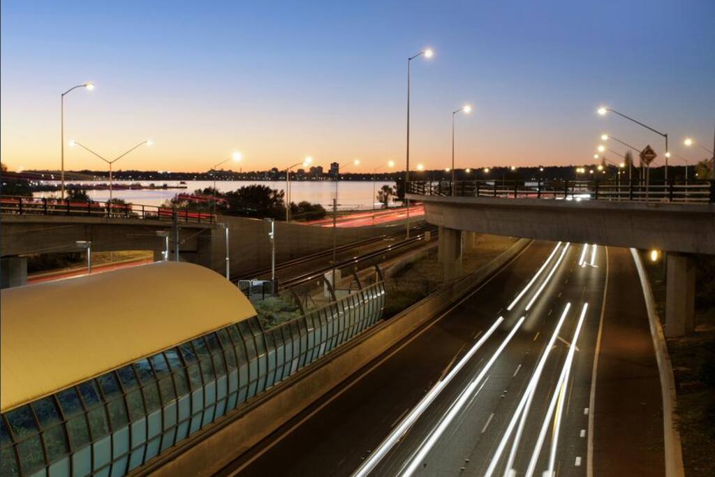 5 minute walk to Canning Bridge Train Station