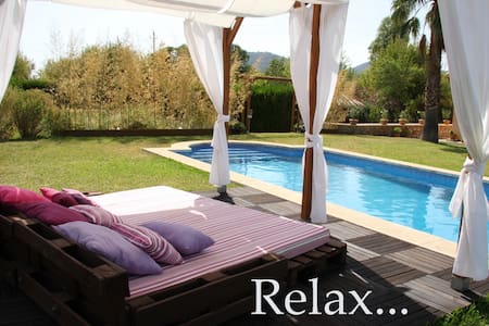 Farmhouse in Nature -ET-3025