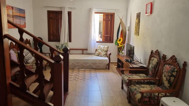 Casa Em Excelente Localização .
São 2 Quartos, 2 Banheiros. Casa Toda Mobilhada.
Cozinha Completa.
Casa Com Wi-fi.
Tv, Churrasqueira. - Paraty