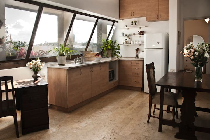 Charming flat in the heart of Tel-aviv