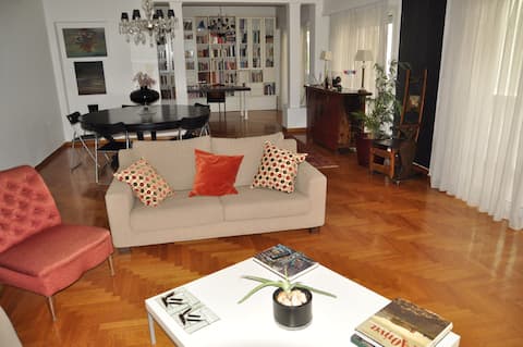 Successful Airbnb property: Luxury 150m2 in chic, safe & central Kolonaki in ΚΟΛΩΝΑΚΙ