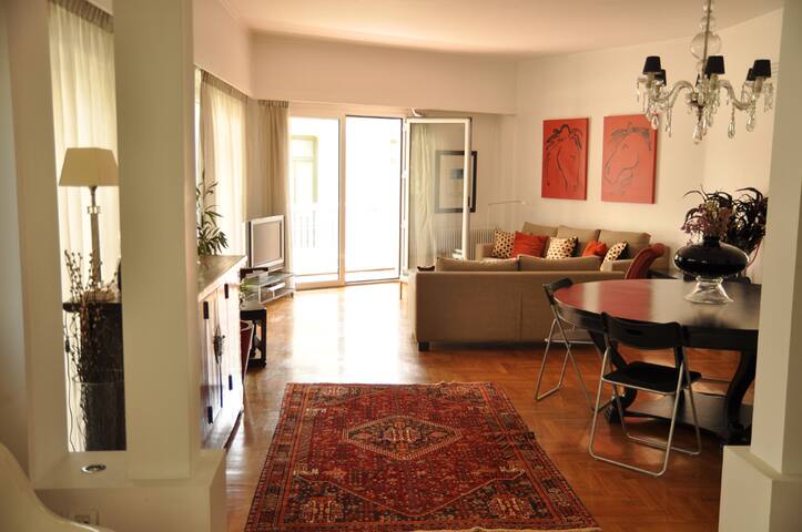 Luxury 150m2 in chic, safe & central Kolonaki