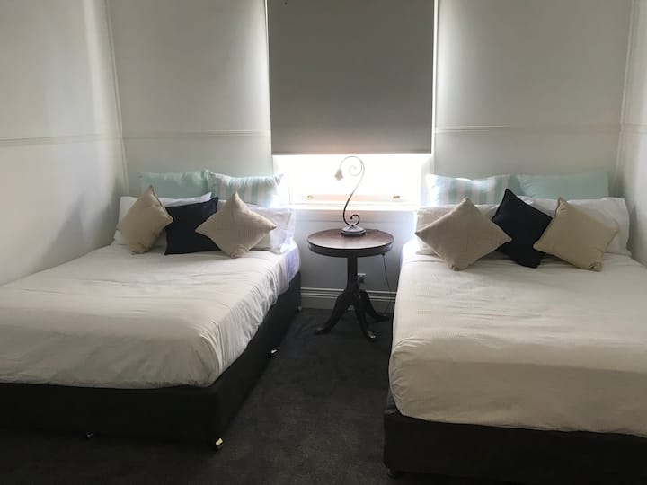 Room 3 :Two double beds