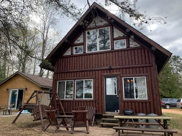 Birchwood Cabin Cabins for Rent in Sugar Camp, Wisconsin, United