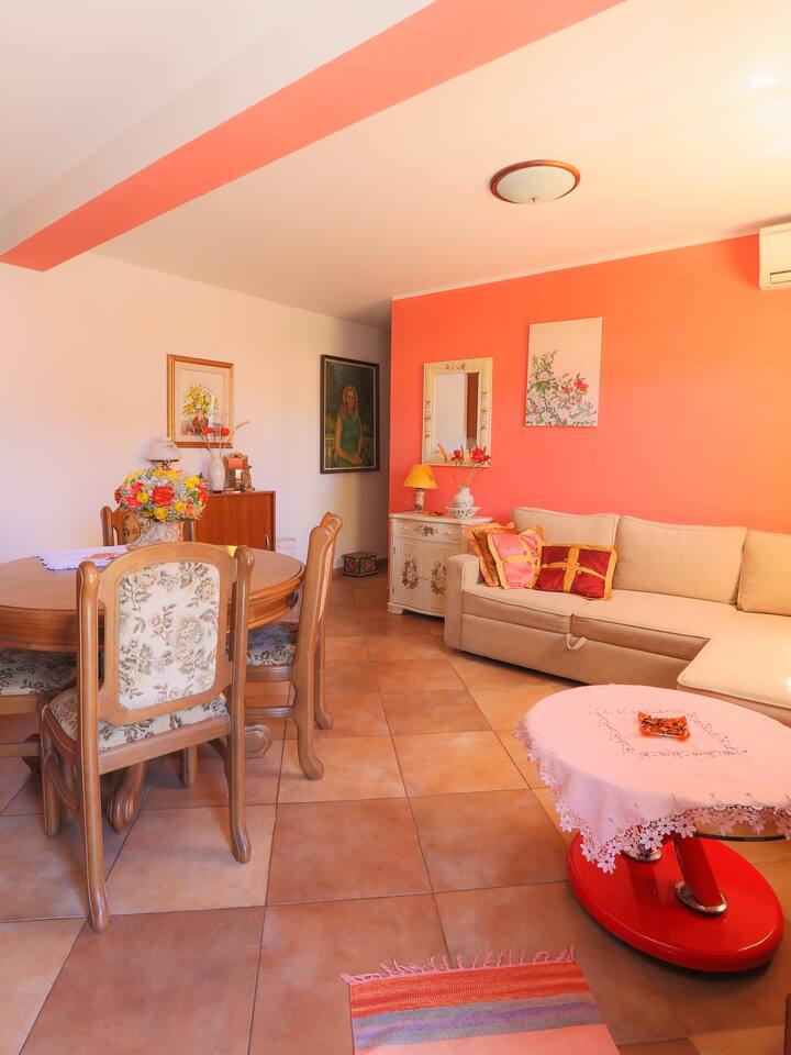 NB1 One-Bedroom Apartment with A/C