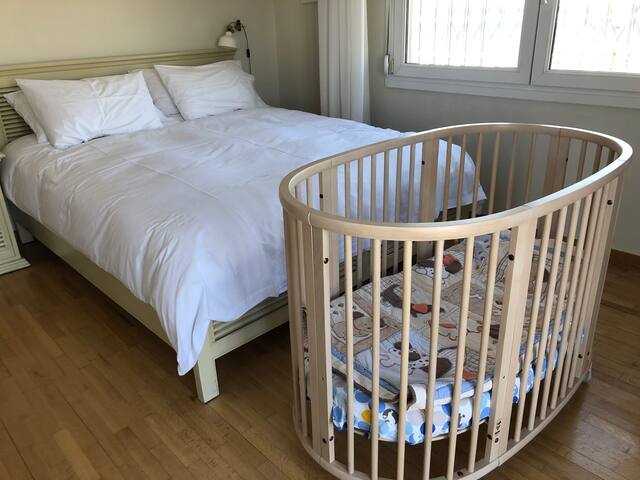 Sea & City views, Aspa’s apartment gallery image 4