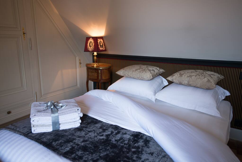 LE MANOIR DE MAUCARTIER Chambre Marie-Juliette