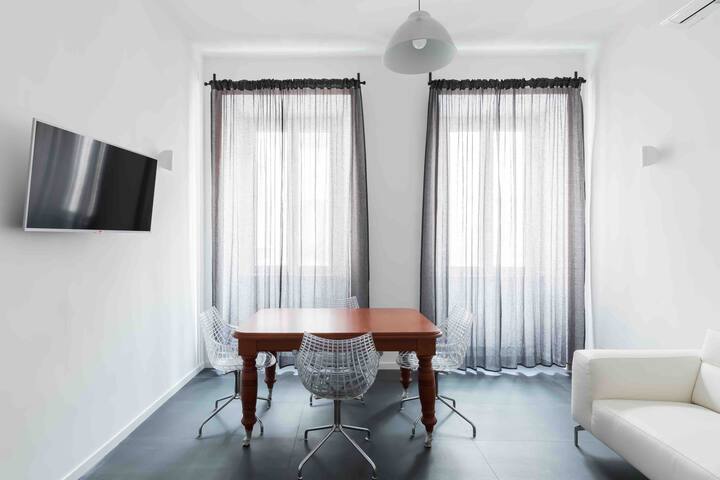 Claudio My House ,la mia casa in pieno centro . gallery image 5