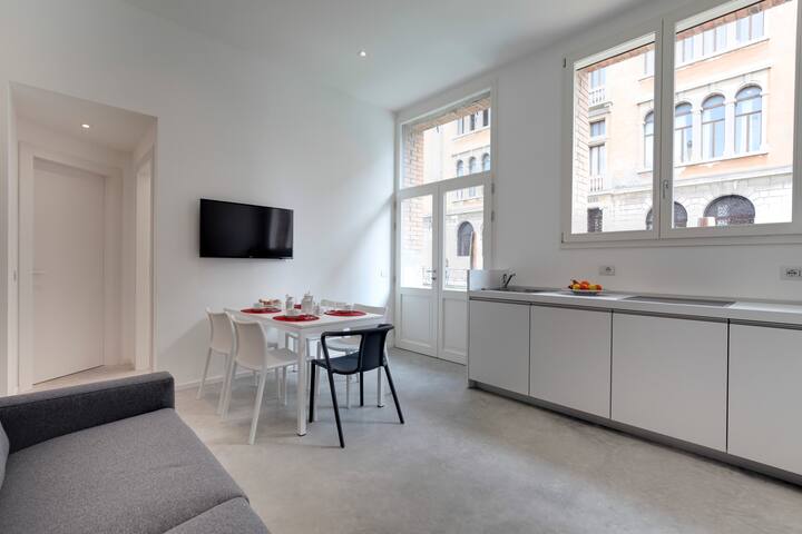 Terrace Luxury Loft, for 6 people gallery image 4