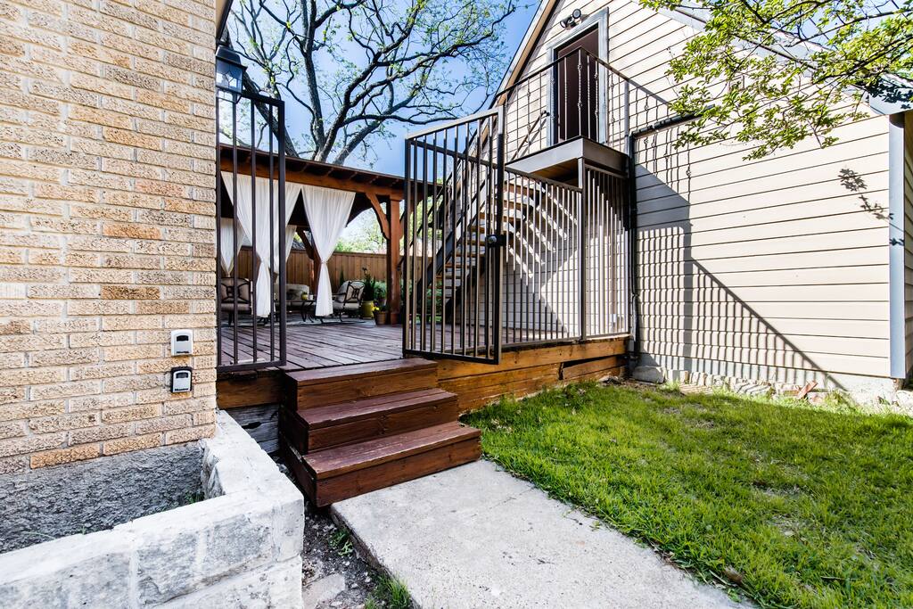 Separate Entry for Separate Quarters