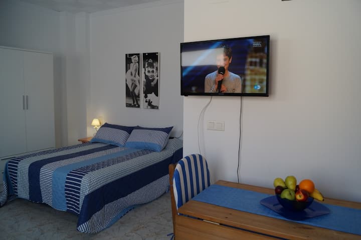 Loft in downtown Oliva very close to the beach