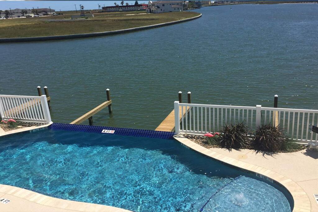 Your Luxurious Beach House Awaits You!