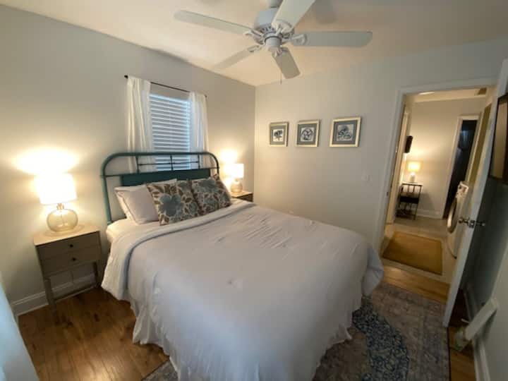 Спална соба 2 - брачен кревет (широк 150 - 179 см)