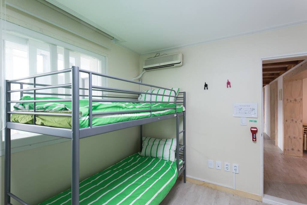 6 bedroom