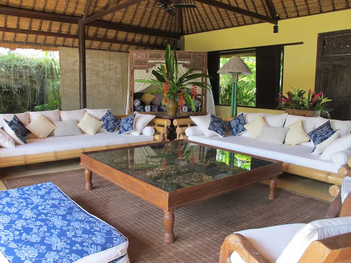 Large Private Villa, central Seminyak, Bali
