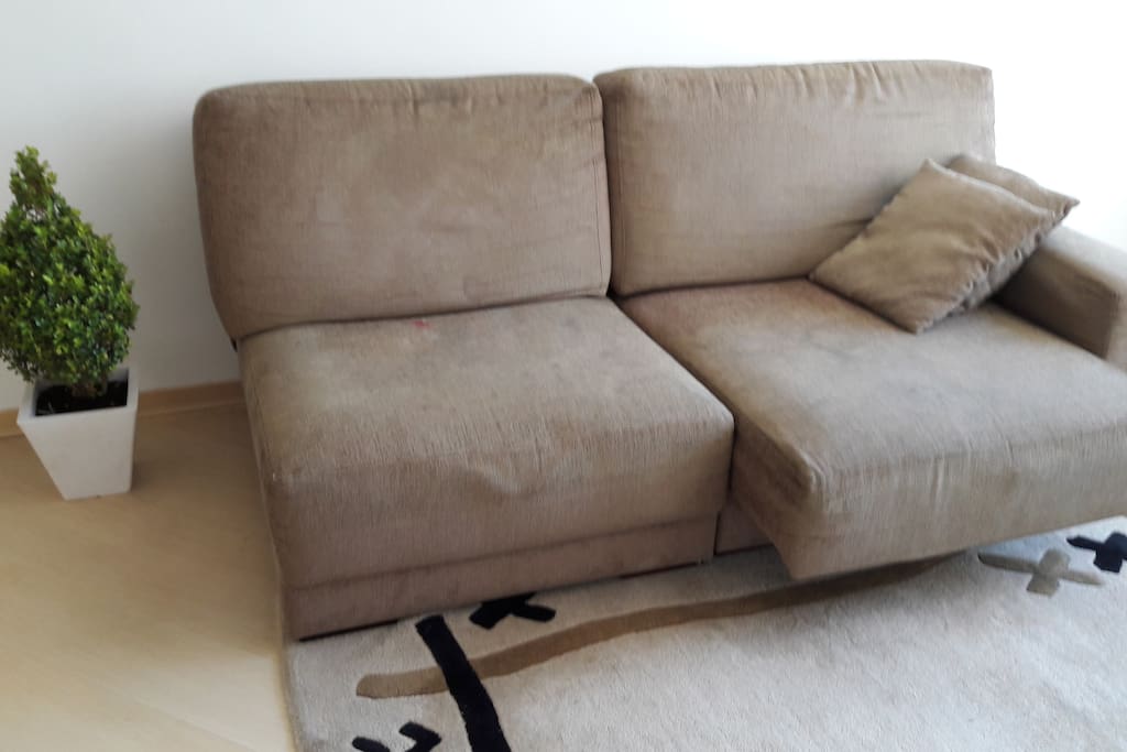 sofá com chaise (muito confortável)