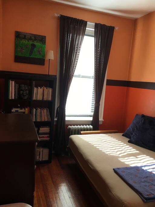 Guest bedroom