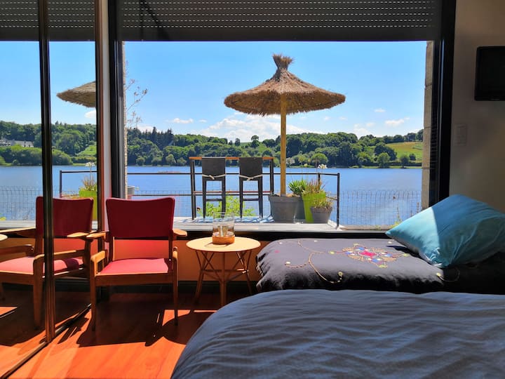 Изглед към стаята