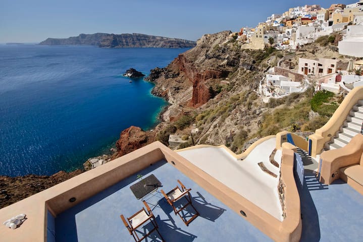 Oia- Caldera View- Godess Lethe No2