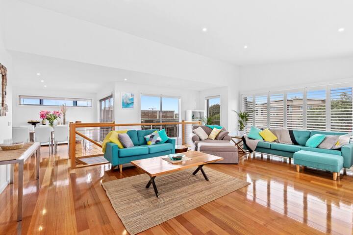 Superb Coastal Retreat – Perfect OG Location