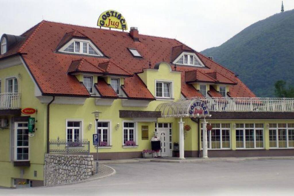 Private room for 2 in Guesthouse in Pohorje - Poljčane의 아파트에서 살아보기, Slovenska Bistrica, 슬로베니아