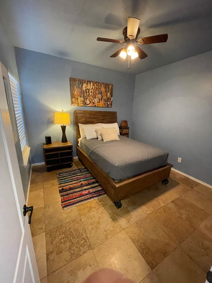 غرفة نوم الضيوف