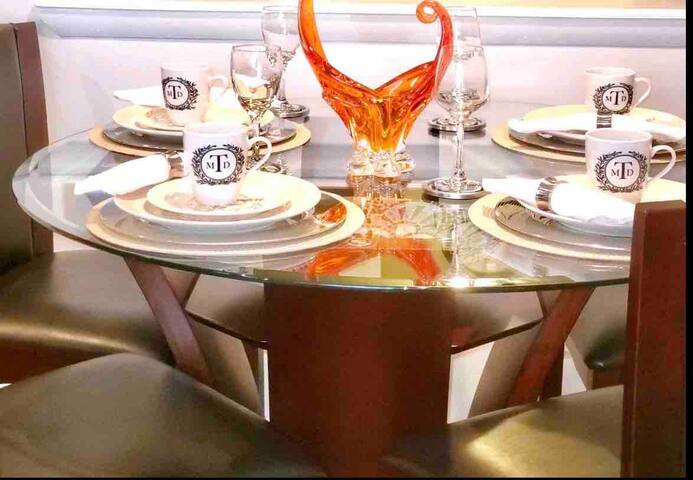 Modern Touch/Surfers Paradise gallery image 3