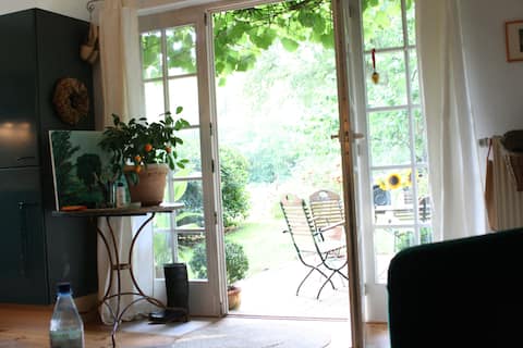 Successful Airbnb property: Charming forest house on the North Sea in Varel