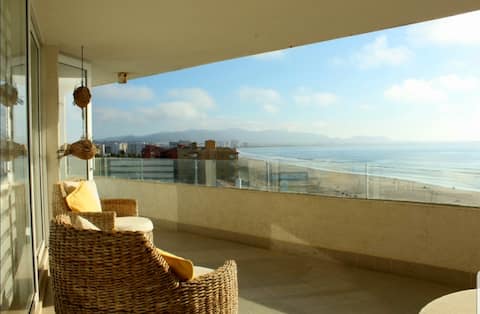 Full line, ample. Large balcony and view.
