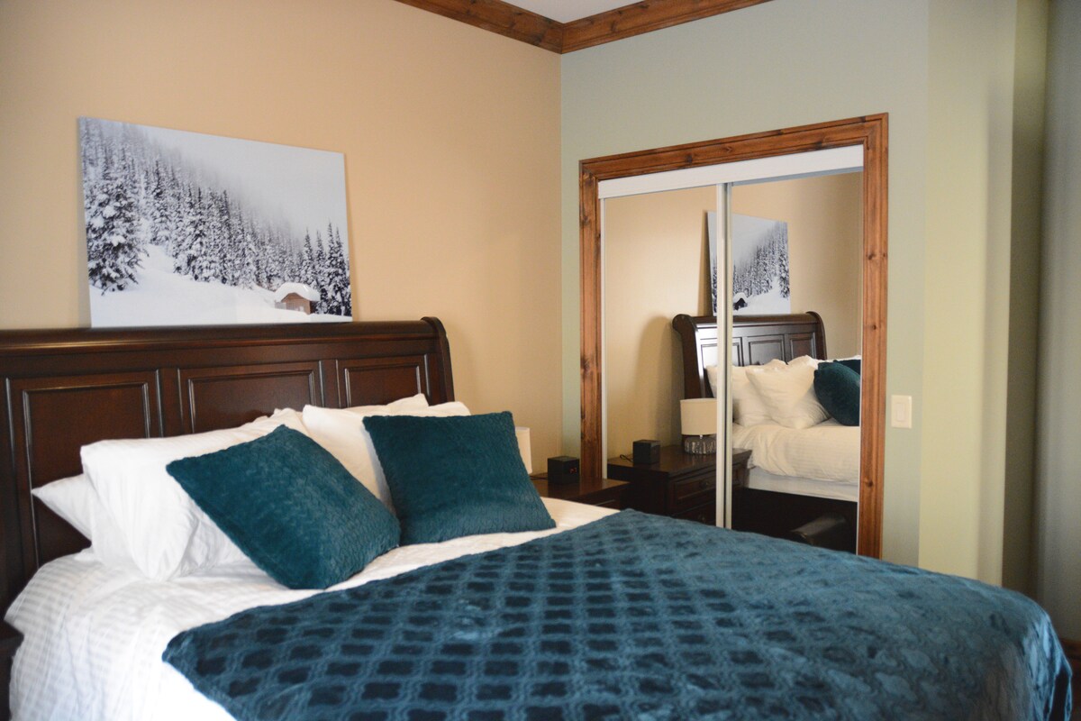 غرفة نوم ثانية في الطابق الرئيسي