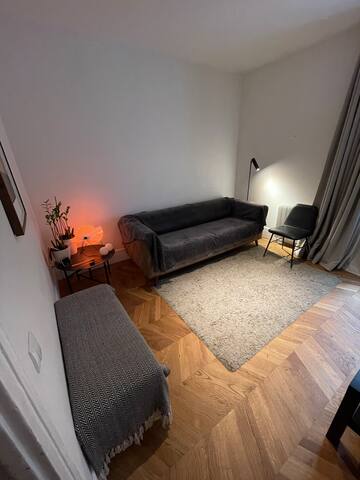 Céntrico piso, estancias minimas 30 dias gallery image 4