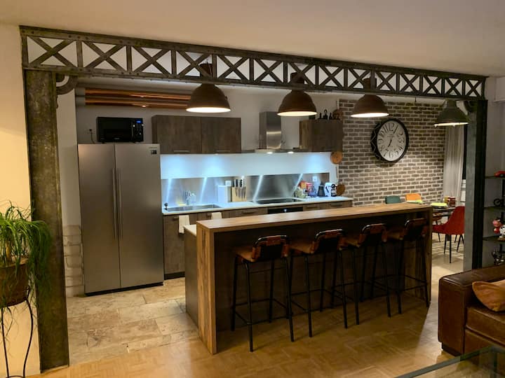 Great Located Spacious Industrial Style - Genève