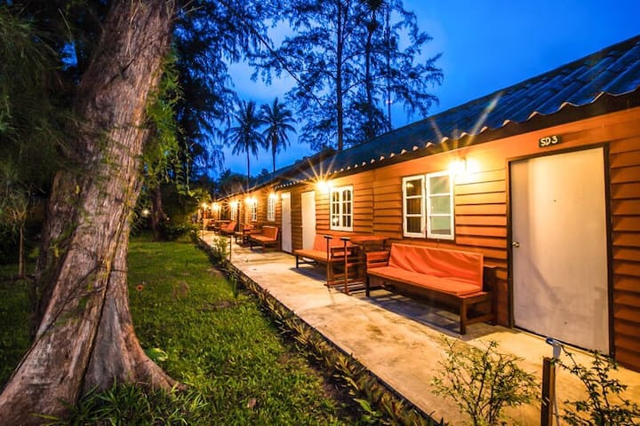 Salisa Resort & Restaurant.