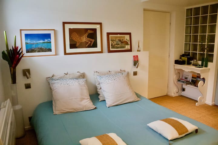 Belle chambre et salle de bain privative