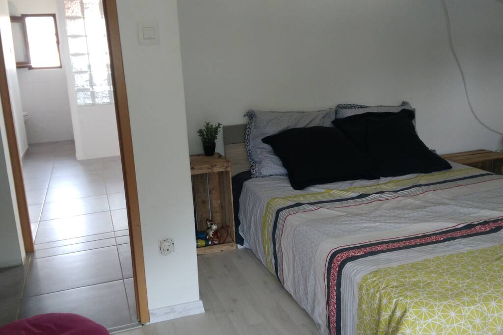 Chambre avec sa salle de bain privée